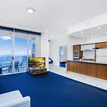 Chevron Renaissance Apartments And Sub Penthouses - We Accommodate