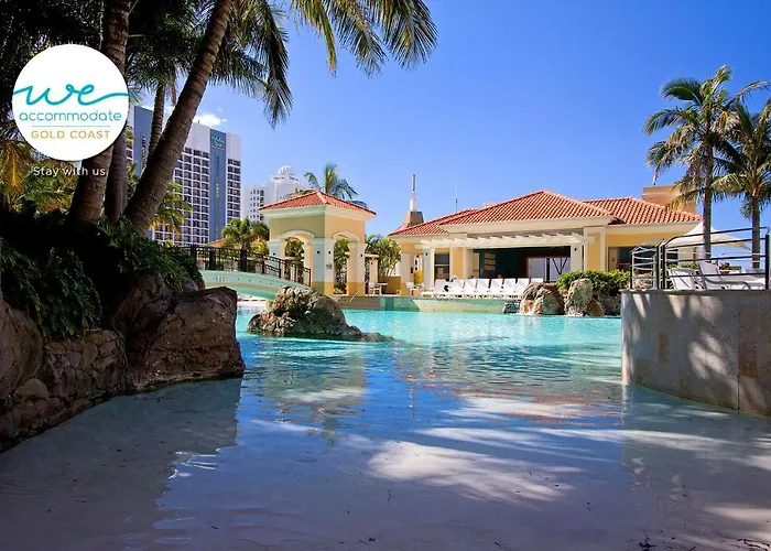 Chevron Renaissance Apartments And Sub Penthouses - We Accommodate