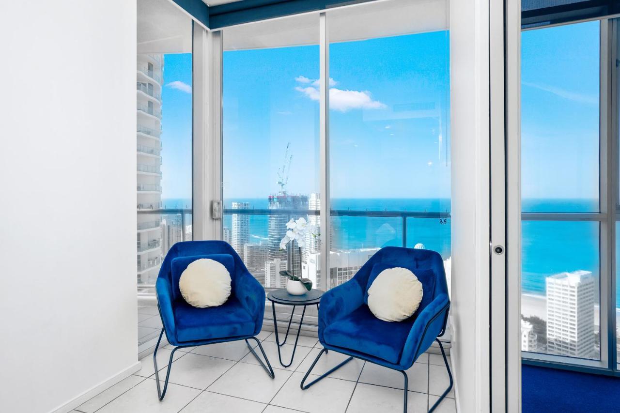 Chevron Renaissance And Sub Penthouses - We Accommodate Apartment
