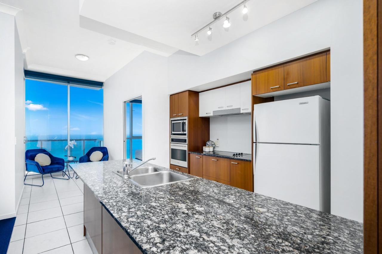 Chevron Renaissance And Sub Penthouses - We Accommodate