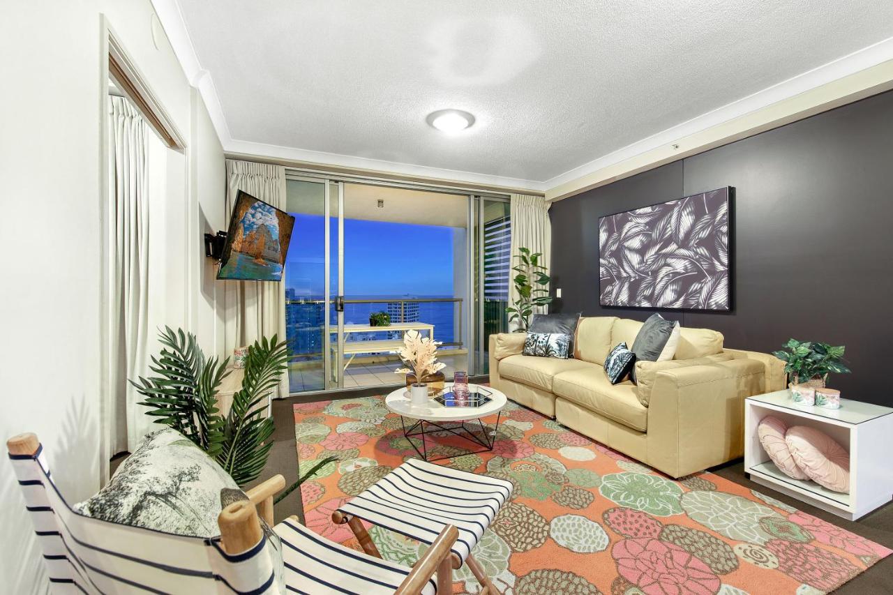 Chevron Renaissance And Sub Penthouses - We Accommodate *