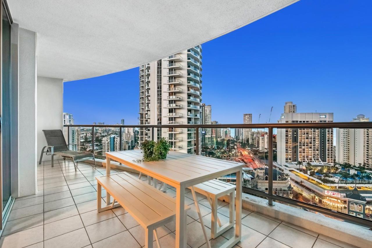 Chevron Renaissance And Sub Penthouses - We Accommodate *