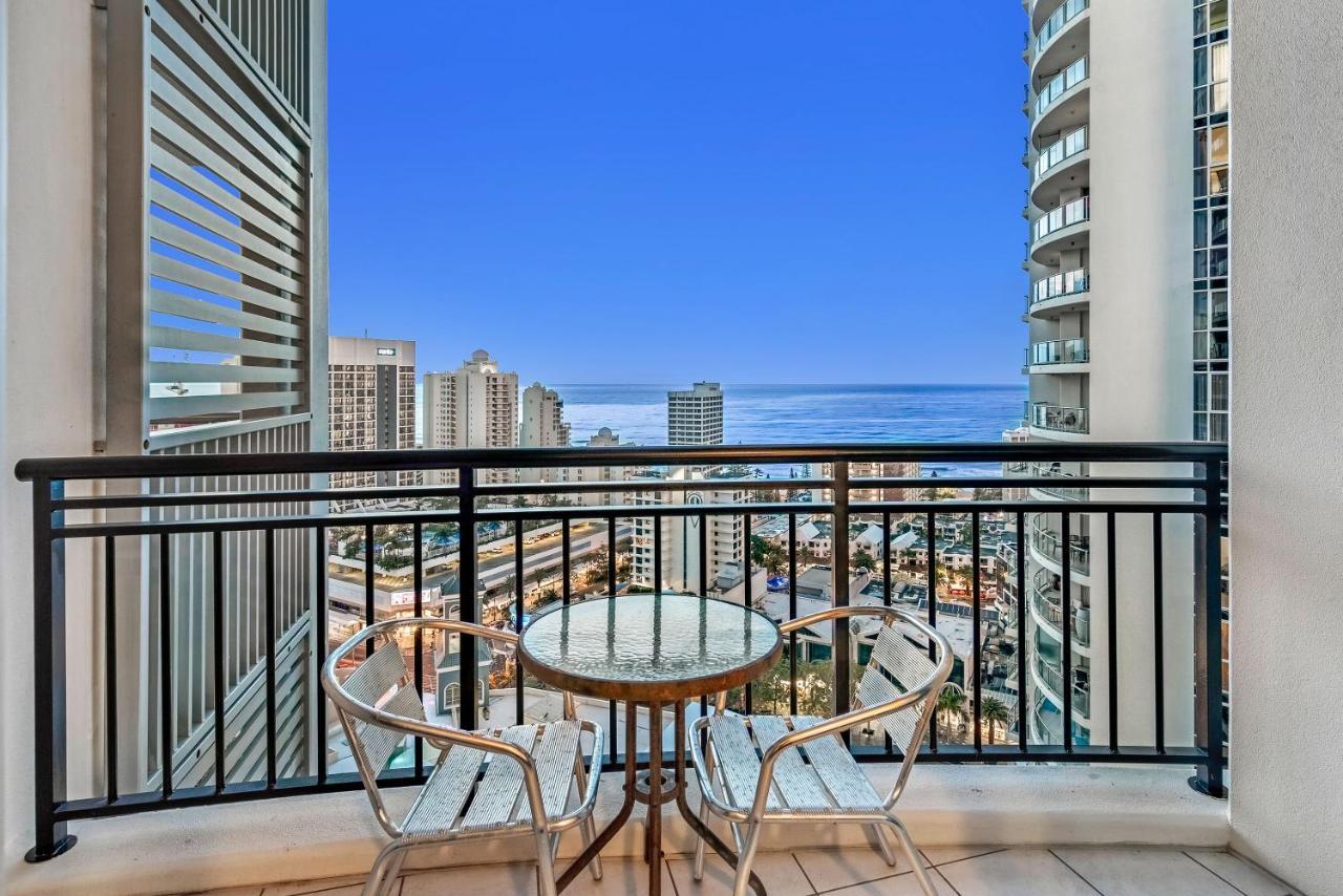 Apartment Chevron Renaissance And Sub Penthouses - We Accommodate Gold Coast
